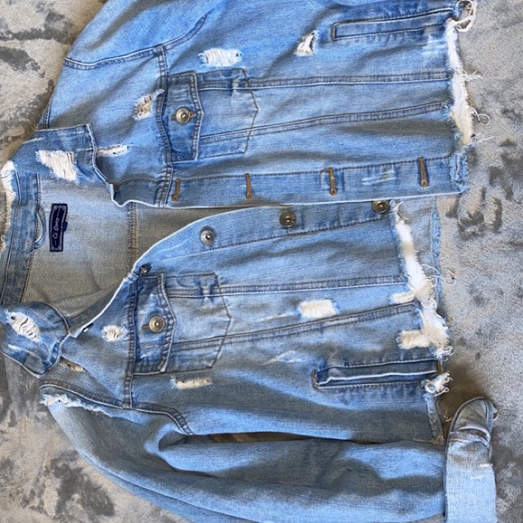 CROPPED JEAN JACKET & TNA HOODIE!! - Picture 4 of 7